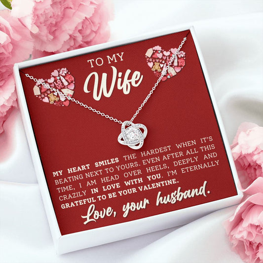 My Heart Smiles | Love Knot Necklace